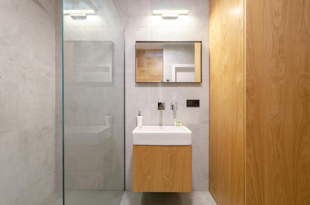 Petrovdom 12-95 Loft Apartments At Rc Kvartet, 16Г Vasyl Lypkivskyi Street 基輔 外观 照片