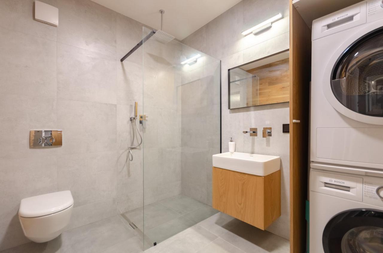 Petrovdom 12-95 Loft Apartments At Rc Kvartet, 16Г Vasyl Lypkivskyi Street 基輔 外观 照片